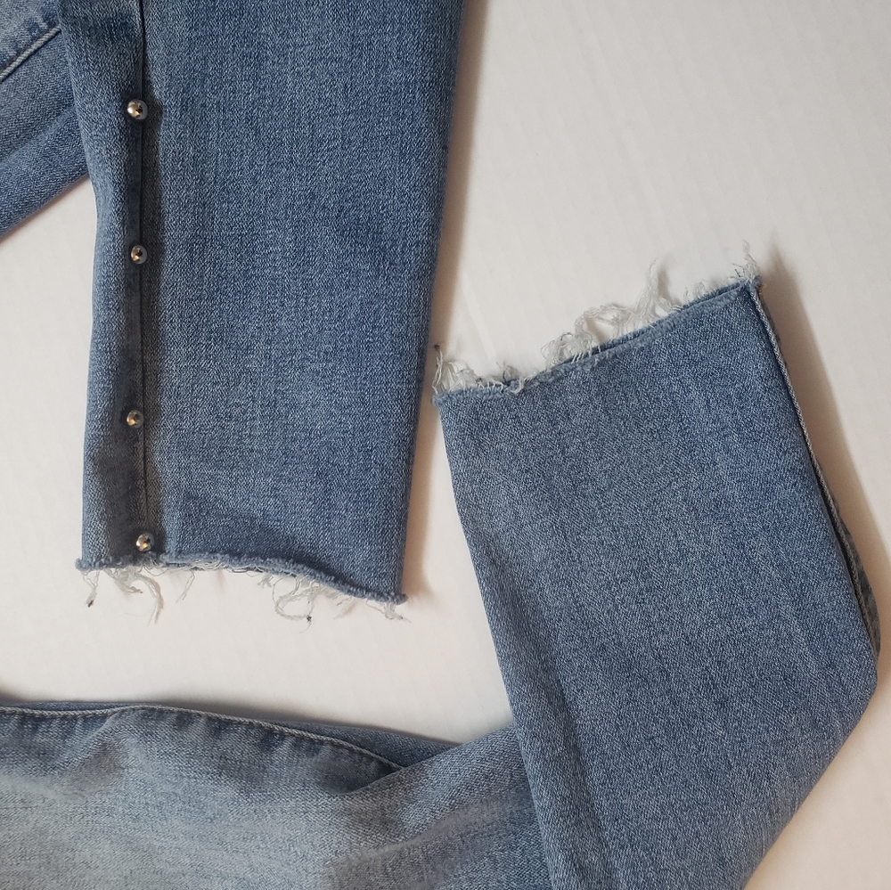 Jeans - Picture 2 of 9